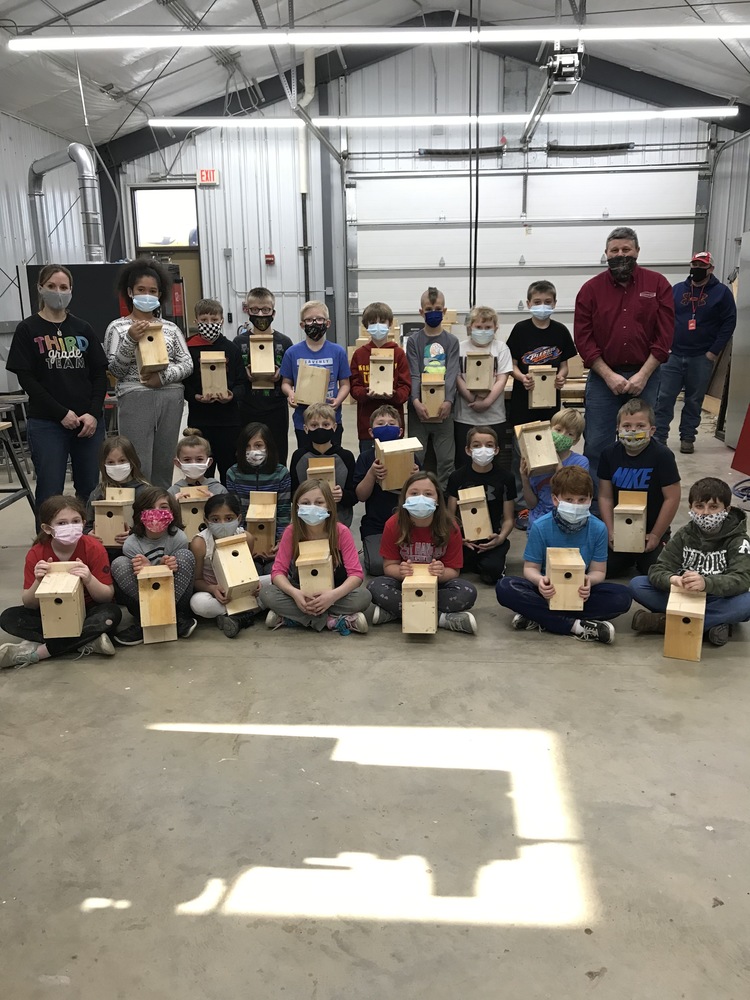 3rd Grade with birdhouses