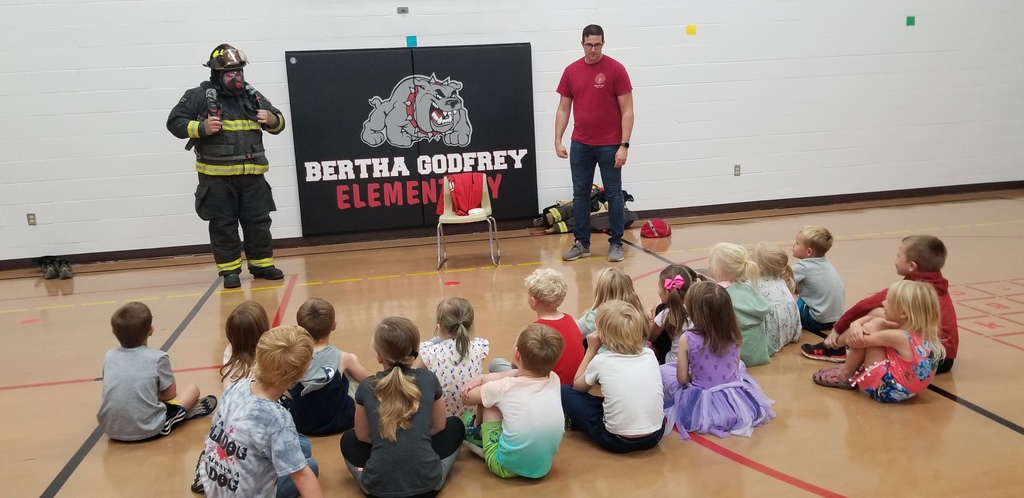 Mrs. Wiita's class listening to the fire fighters